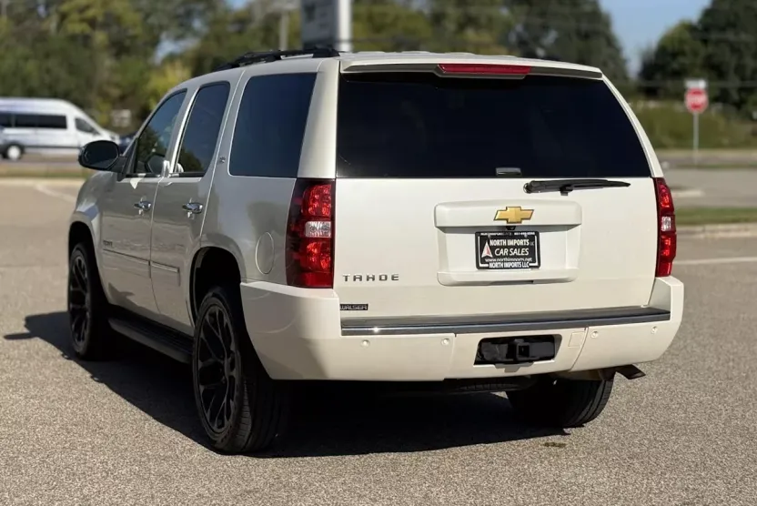 2013 Chevrolet Tahoe LTZ photo 1