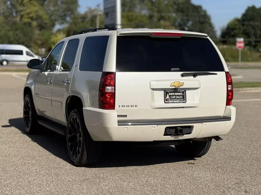 2013 Chevrolet Tahoe LTZ photo 1