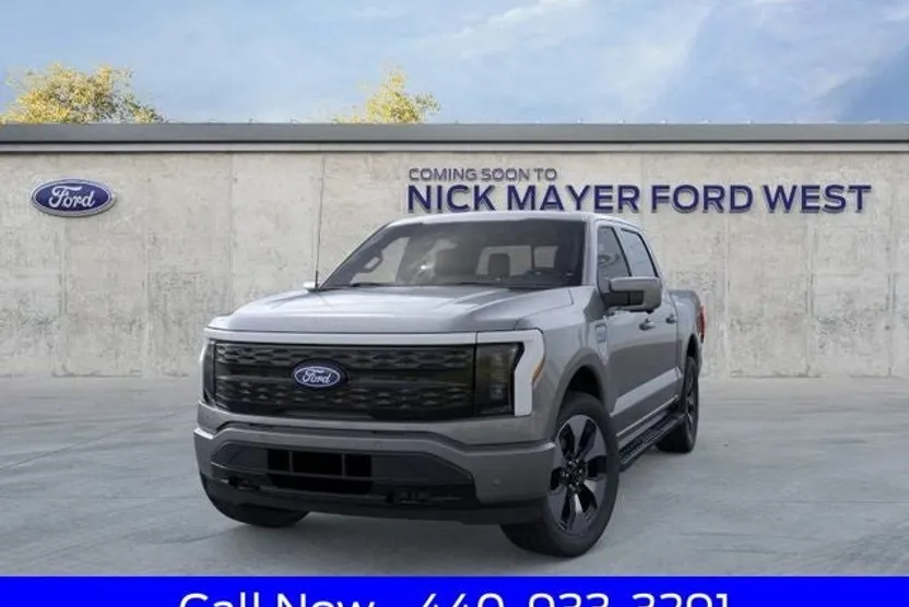 2025 Ford F-150 Lightning Platinum photo 1