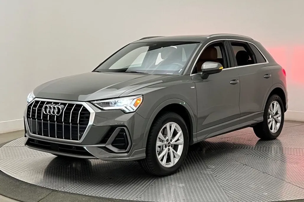 2025 Audi Q3 Premium Plus photo 1