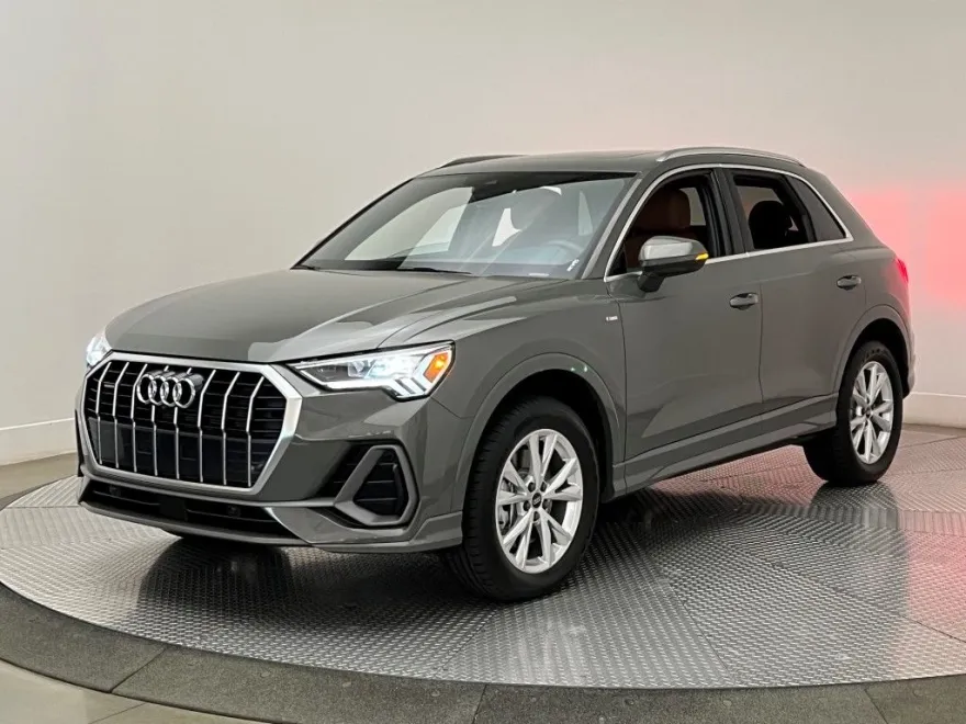 2025 Audi Q3 Premium Plus photo 1