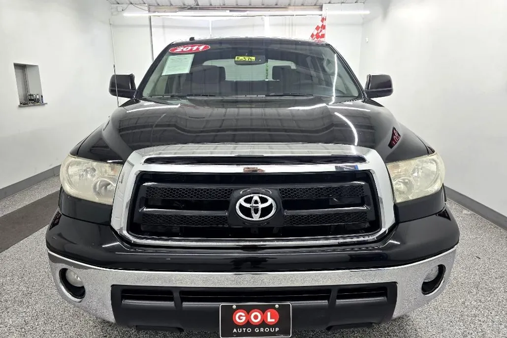 2011 Toyota Tundra CrewMax photo 1