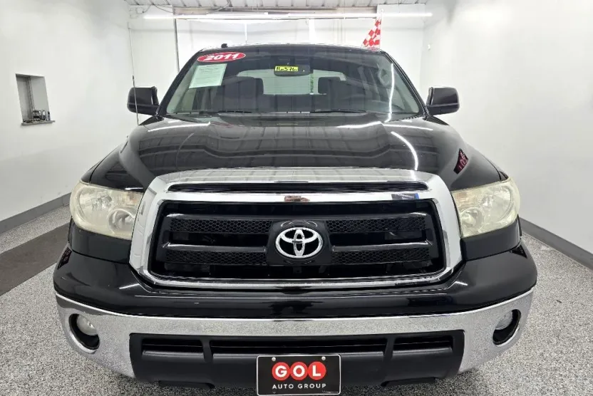 2011 Toyota Tundra CrewMax photo 1