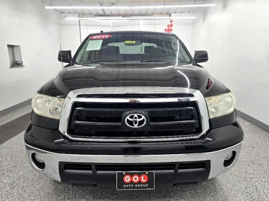 2011 Toyota Tundra CrewMax photo 1