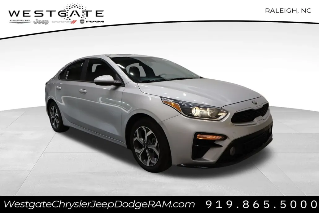 2021 Kia Forte LXS photo 1
