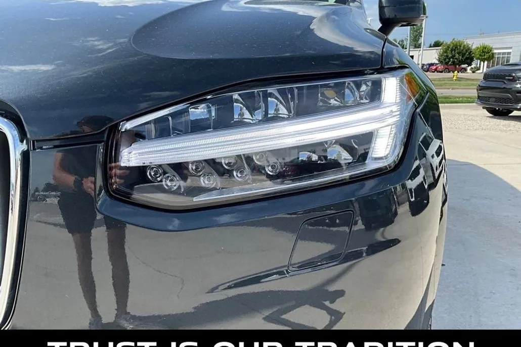 2022 Volvo XC90 T6 Inscription photo 1