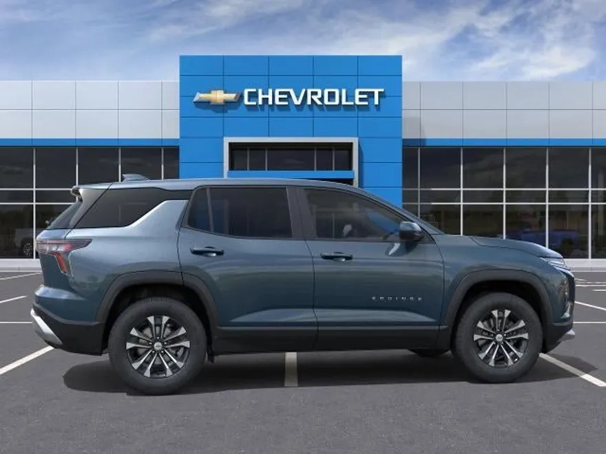 2026 Chevrolet Equinox LT photo 1