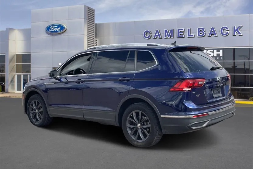 2022 Volkswagen Tiguan SE photo 1