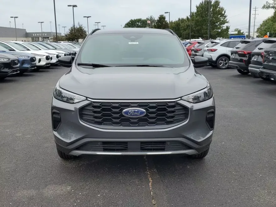2025 Ford Escape ST-Line photo 1