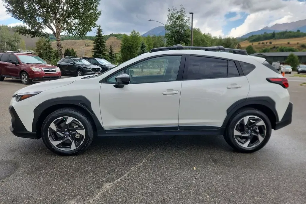 2025 Subaru Crosstrek Limited photo 1