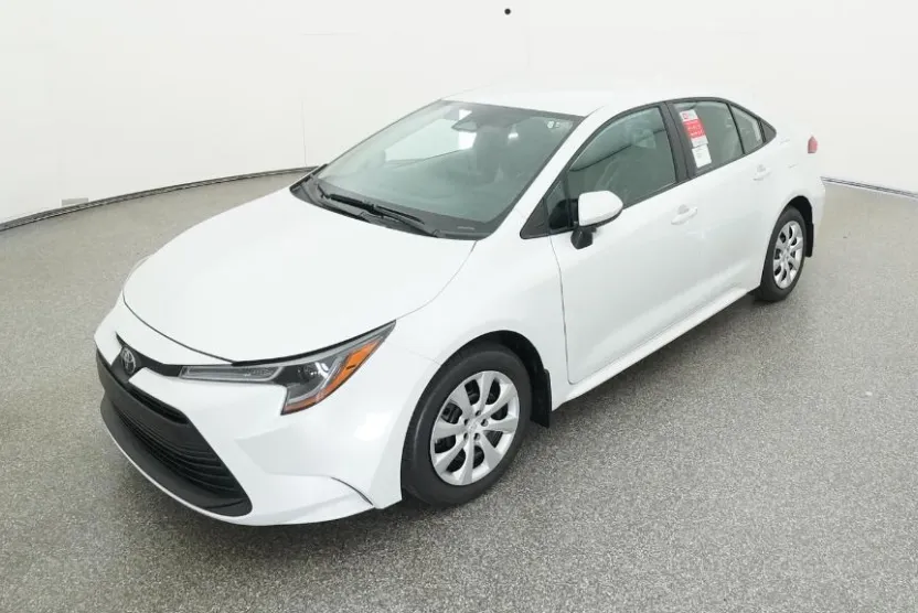 2025 Toyota Corolla LE photo 1