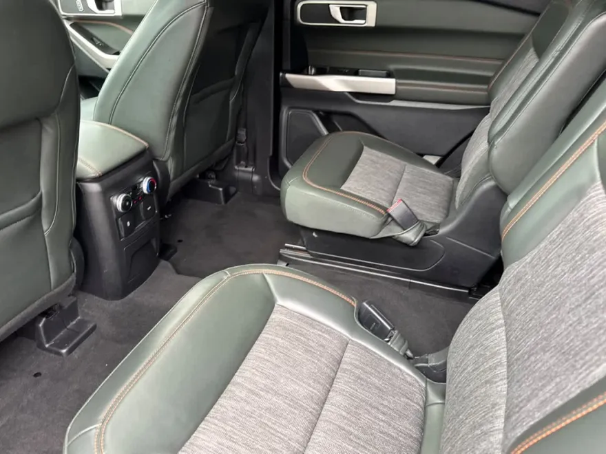 2022 Ford Explorer Timberline photo 1
