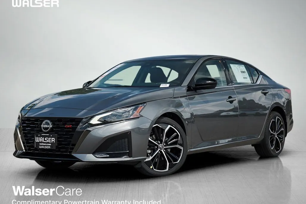2025 Nissan Altima 2.5 SR photo 1