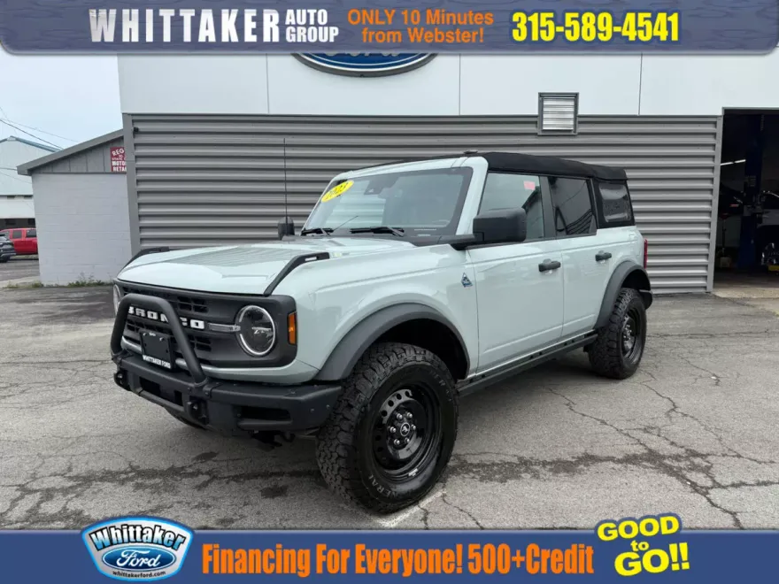 2023 Ford Bronco Black Diamond photo 1