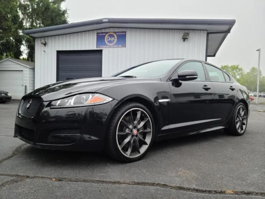 2015 Jaguar XF AWD photo 1