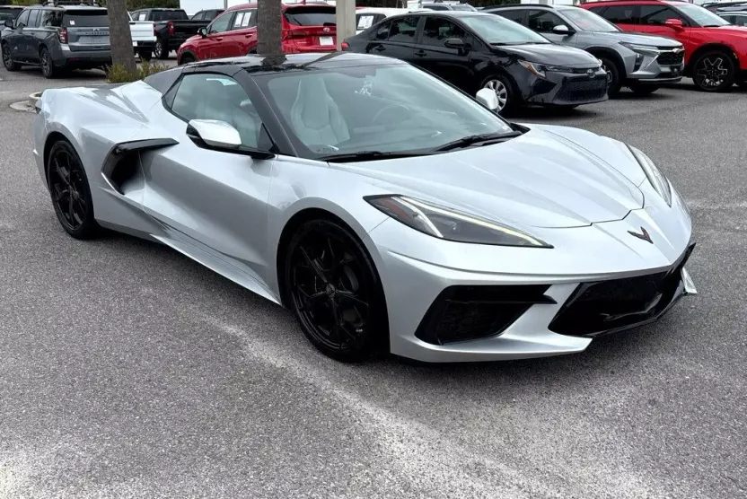 2020 Chevrolet Corvette Stingray 2LT photo 1