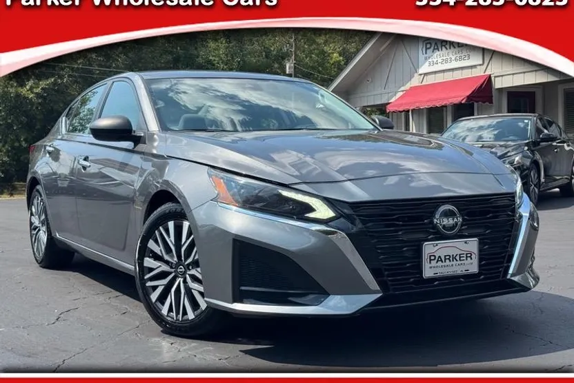 2024 Nissan Altima 2.5 SV photo 1