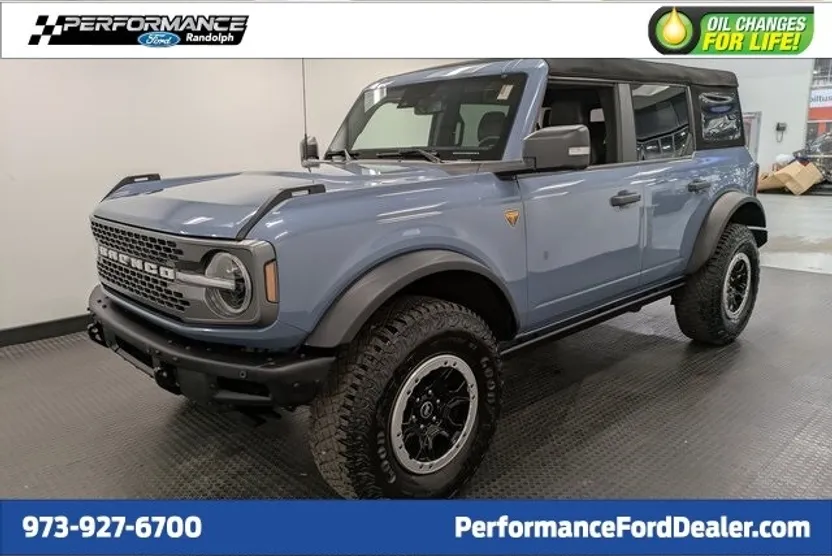 2024 Ford Bronco Badlands photo 1