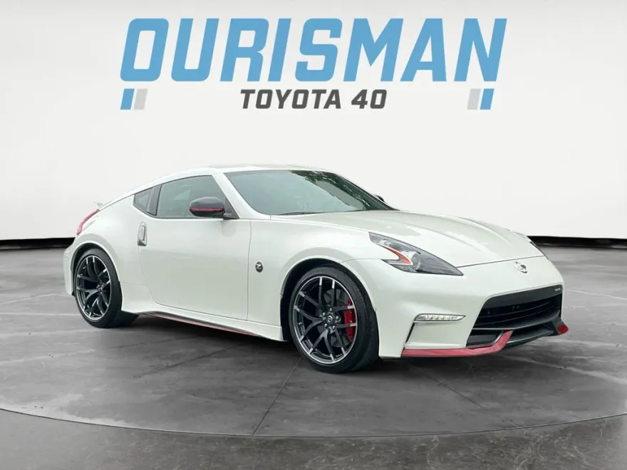 2020 Nissan 370Z Nismo photo 1