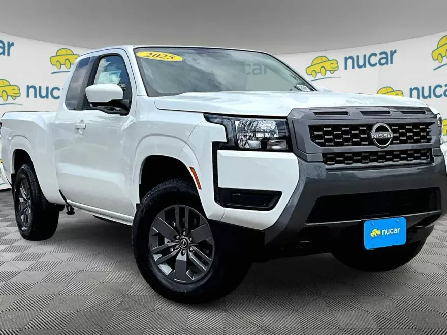 2025 Nissan Frontier SV photo 1