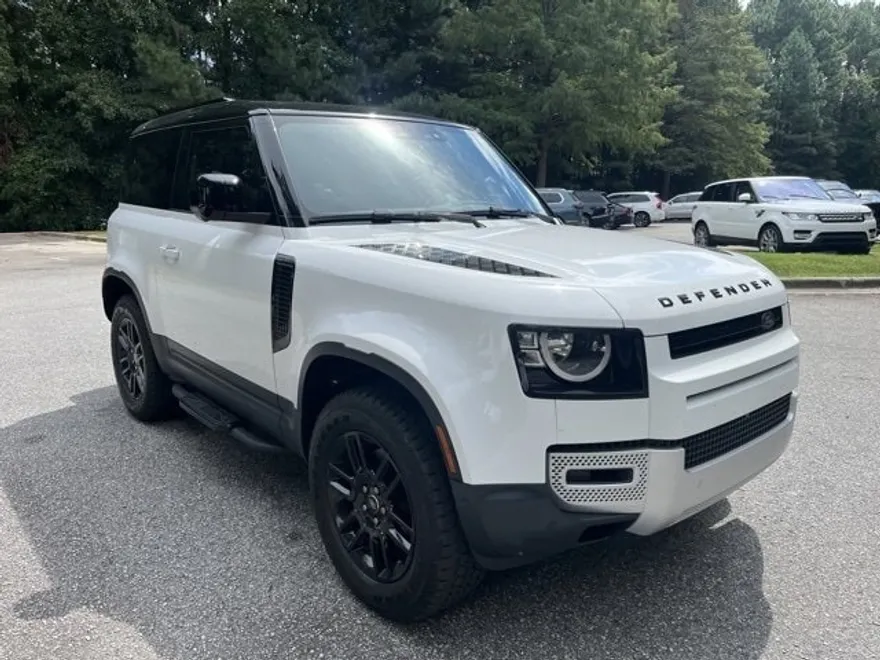 2023 Land Rover Defender S photo 1