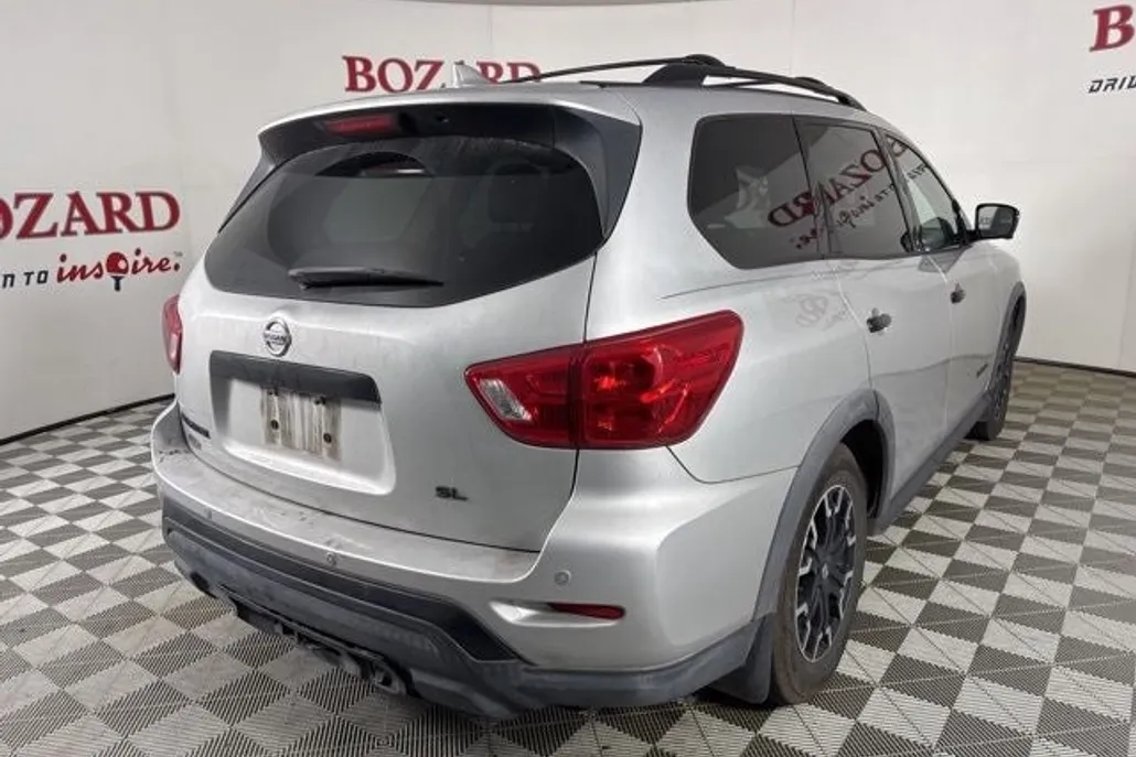 2020 Nissan Pathfinder SL photo 1