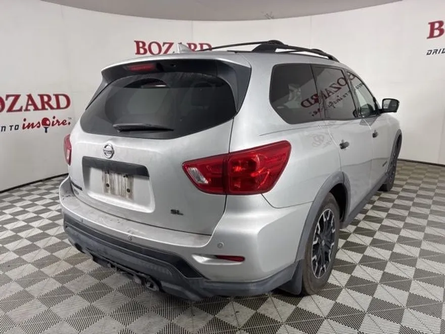 2020 Nissan Pathfinder SL photo 1