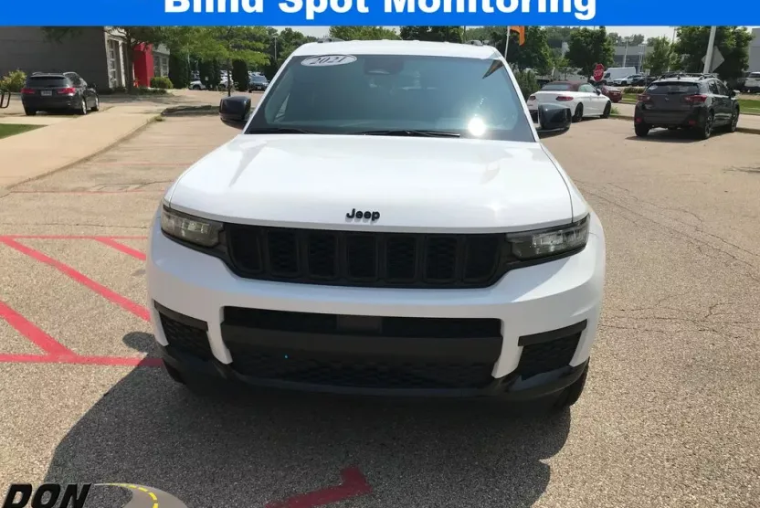 2021 Jeep Grand Cherokee Laredo photo 1