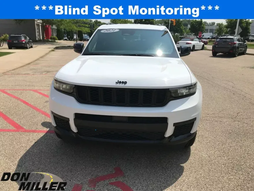 2021 Jeep Grand Cherokee Laredo photo 1