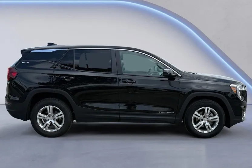 2024 Gmc Terrain SLE photo 1