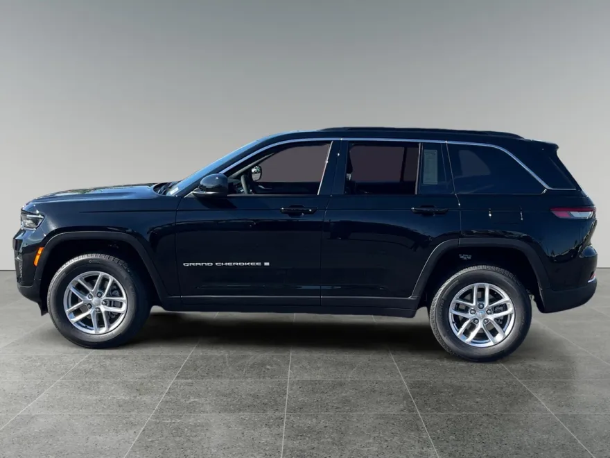 2025 Jeep Grand Cherokee Laredo X photo 1