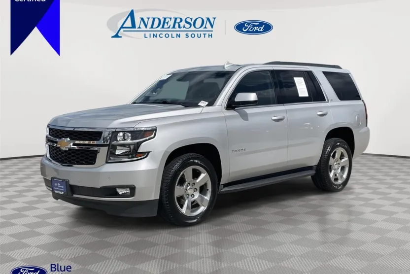2016 Chevrolet Tahoe LT photo 1