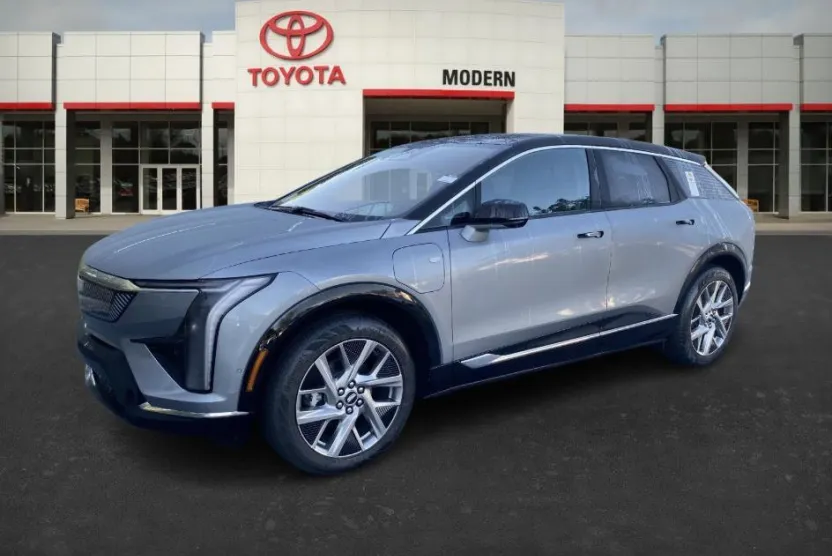 2025 Cadillac Optiq Luxury photo 1