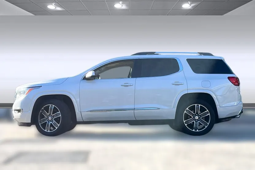 2018 Gmc Acadia Denali photo 1