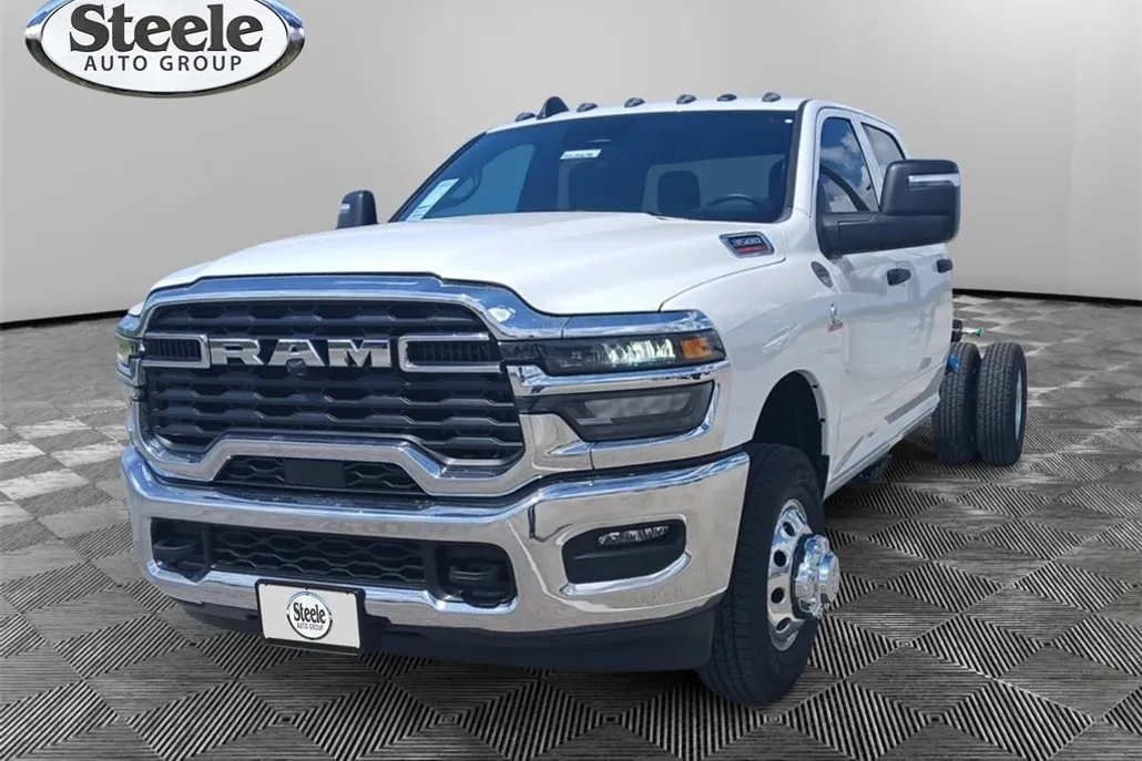 2025 Ram 3500 Tradesman photo 1