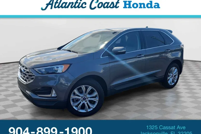 2022 Ford Edge Titanium photo 1