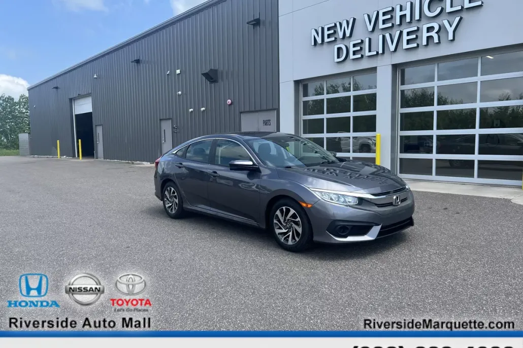 2018 Honda Civic EX photo 1