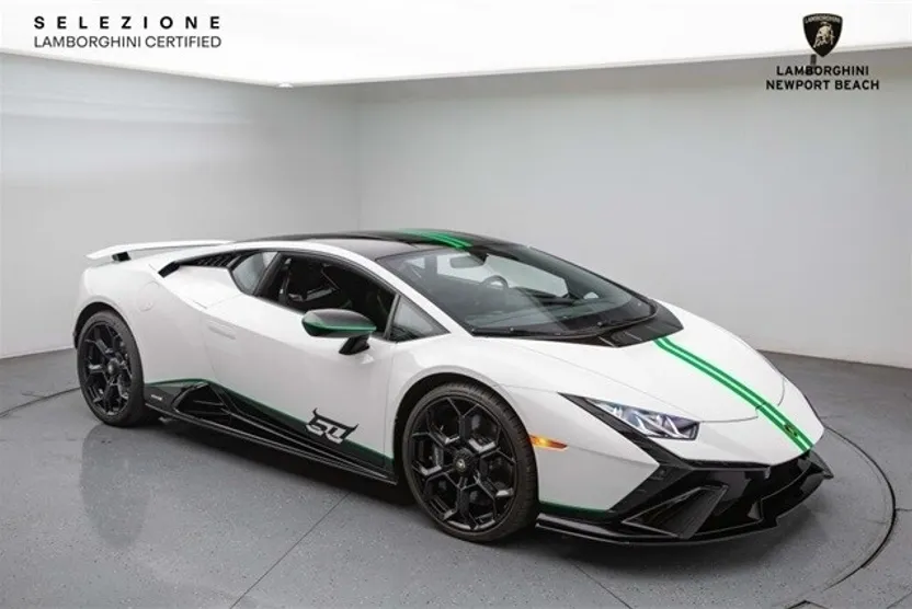 2023 Lamborghini Huracan Tecnica Coupe photo 1