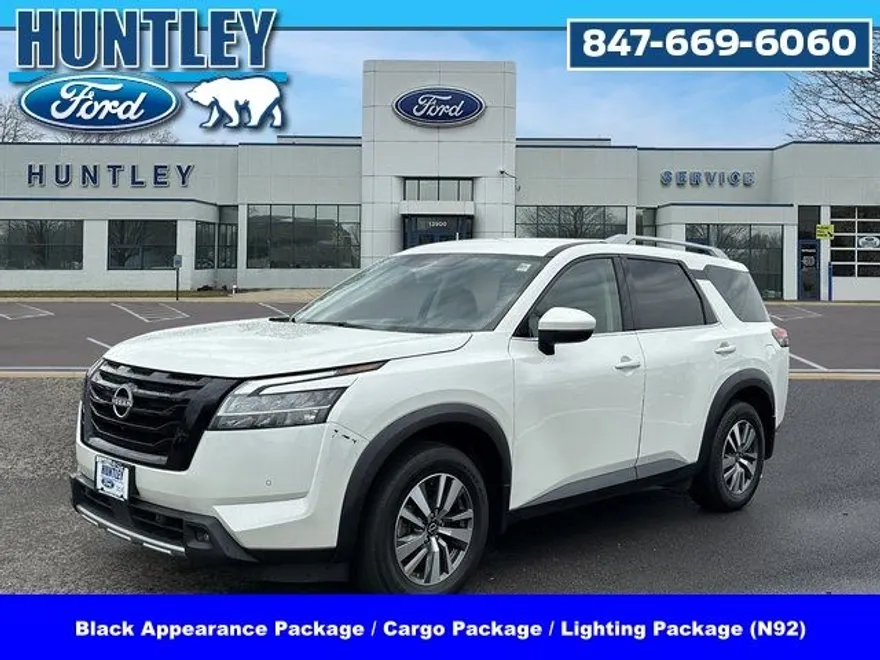 2023 Nissan Pathfinder SL photo 1