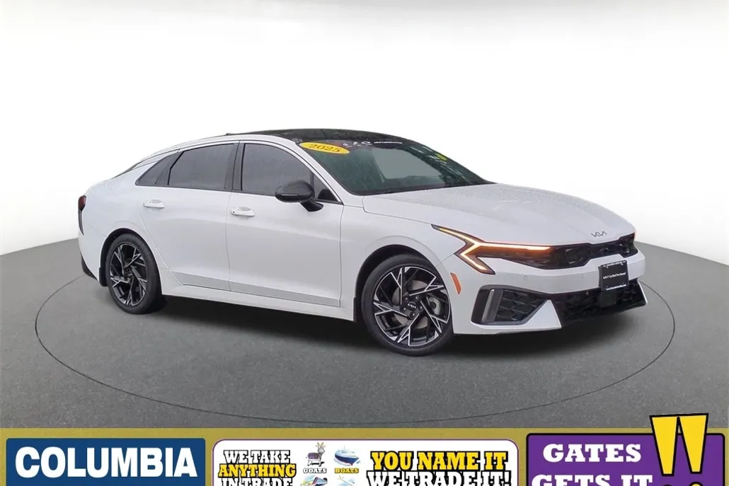 2025 Kia K5 GT-Line photo 1