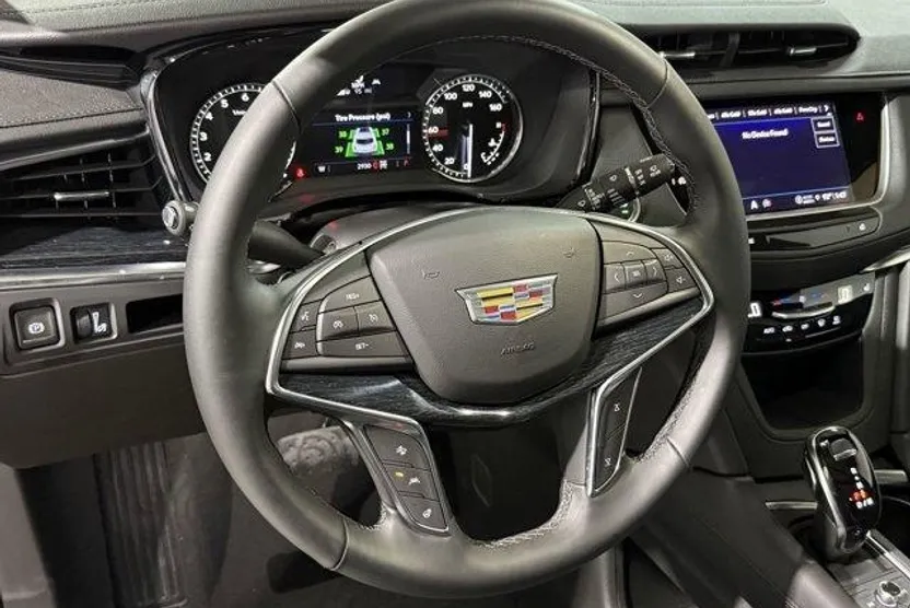2025 Cadillac XT5 Premium Luxury photo 1