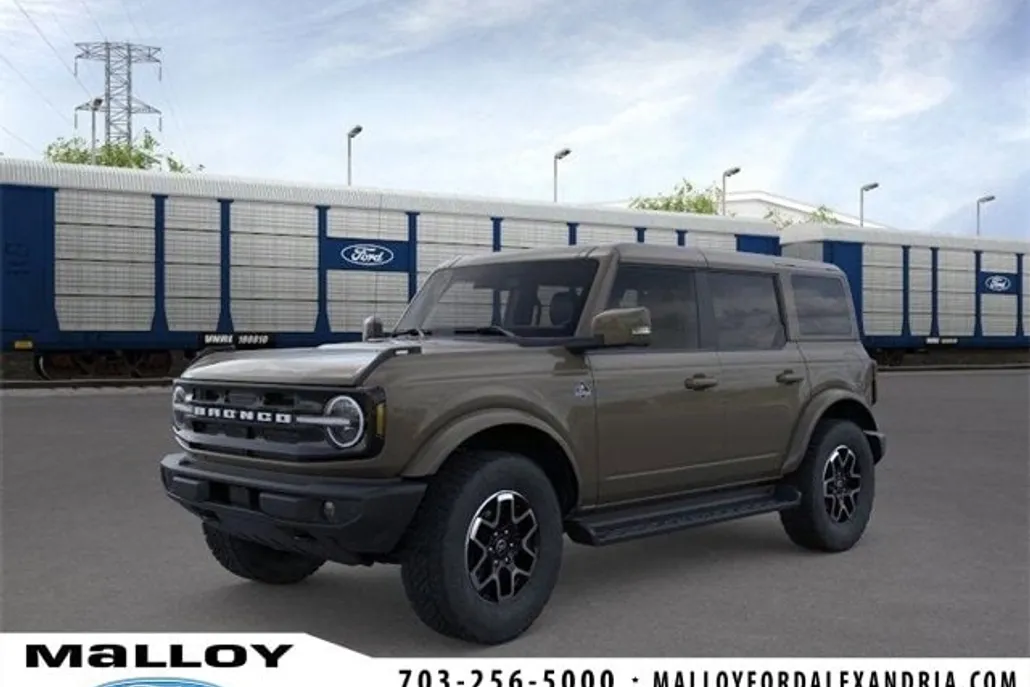 2025 Ford Bronco Outer Banks photo 1