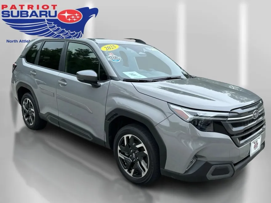 2025 Subaru Forester Limited Base photo 1