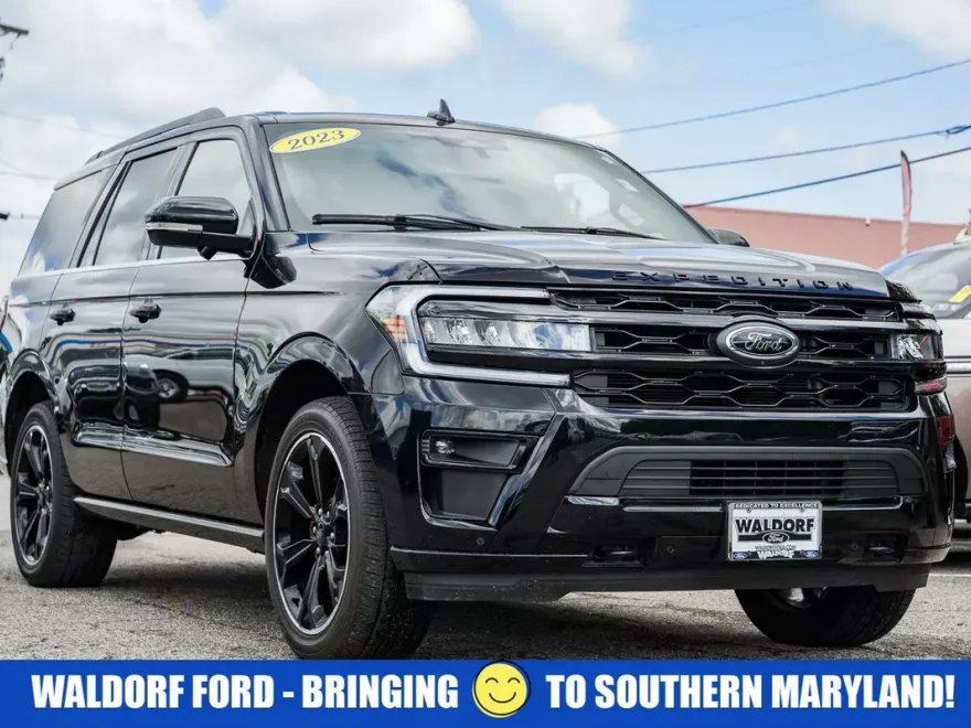 2023 Ford Expedition Limited photo 1