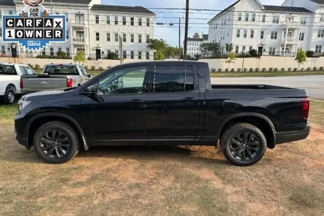 2024 Honda Ridgeline Sport photo 1