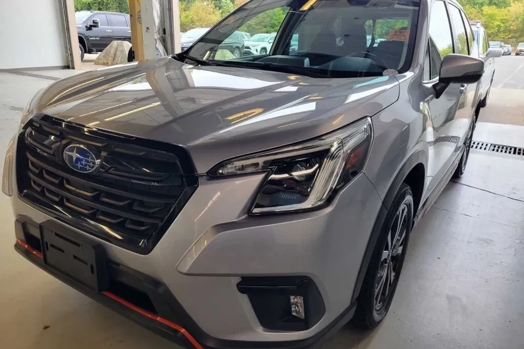2023 Subaru Forester Sport photo 1