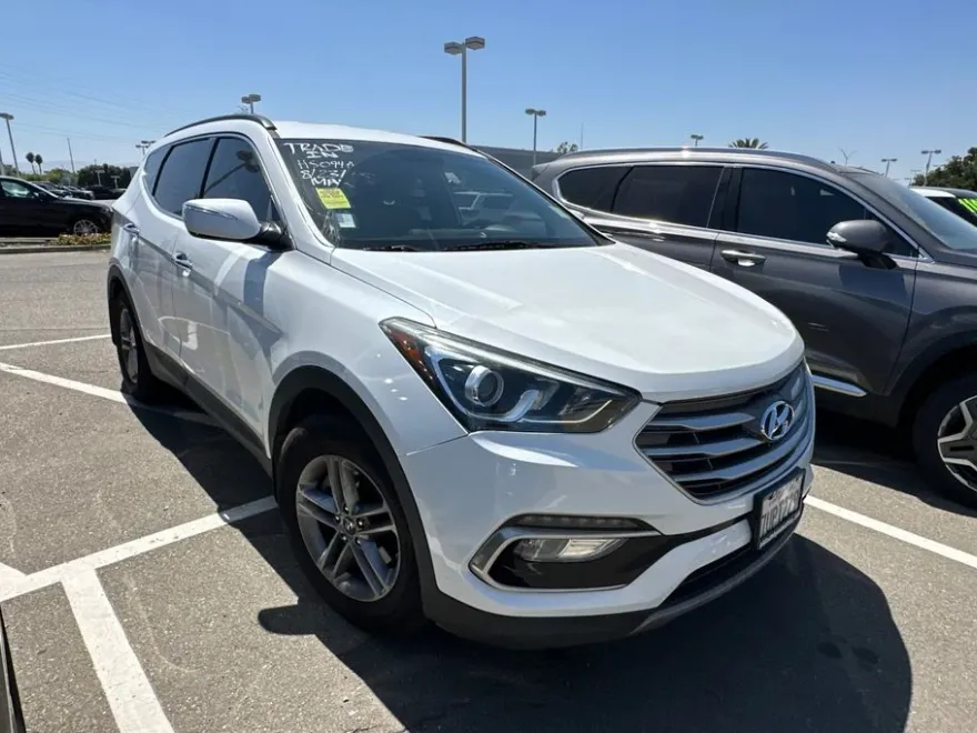 2017 Hyundai Santa Fe Sport photo 1