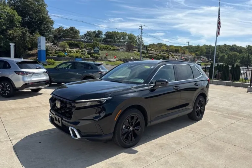2023 Honda CR-V Hybrid Sport Touring photo 1