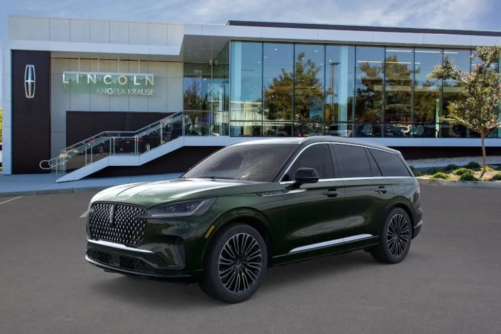2025 Lincoln Aviator Black Label photo 1