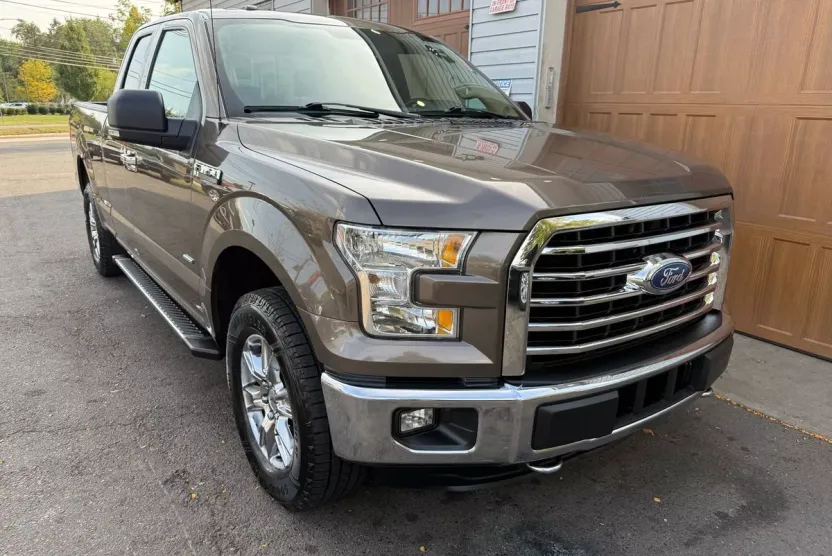 2015 Ford F-150 XLT photo 1